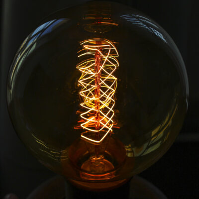 Kaitrine-dekoratyvine-lempute-G125-KS-vintažinė-edisono-1