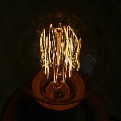 Kaitrine-dekoratyvine-lempute-G95-vintažinė-edisono-3