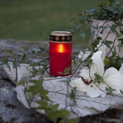 LED-küünal välistingimustes SERENE RED 12CM