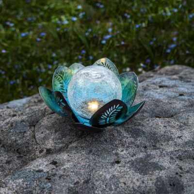 Aia kaunistamine päikesepaneeliga BLUE LILLY SOLAR